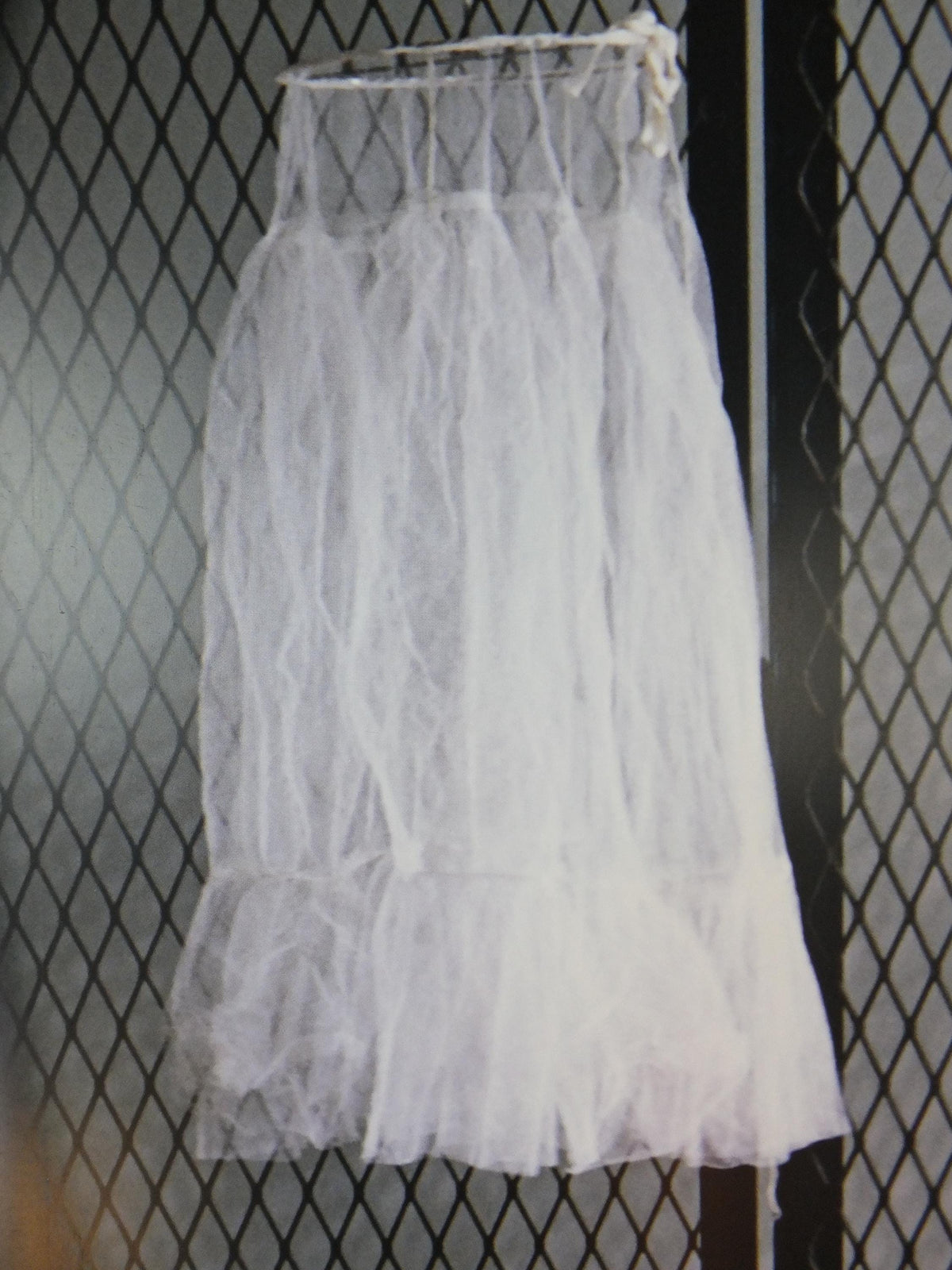 2016 Louise Bourgeois Poster, Cell XXVI 2003, Louisiana Museum of Modern Art, Sculpture Surrealism Feminism, retro wall art decor
