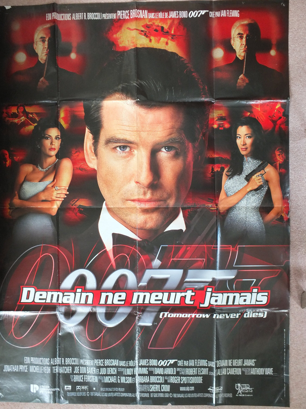 Original Vintage French Movie Poster Tomorrow Never Dies 007 James Bond 1997 wall art affiche de film Pierce Brosnan Ian Fleming Pryce
