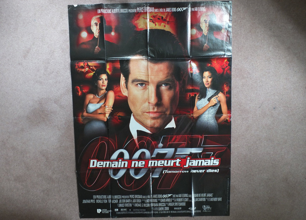 Original Vintage French Movie Poster Tomorrow Never Dies 007 James Bond 1997 wall art affiche de film Pierce Brosnan Ian Fleming Pryce