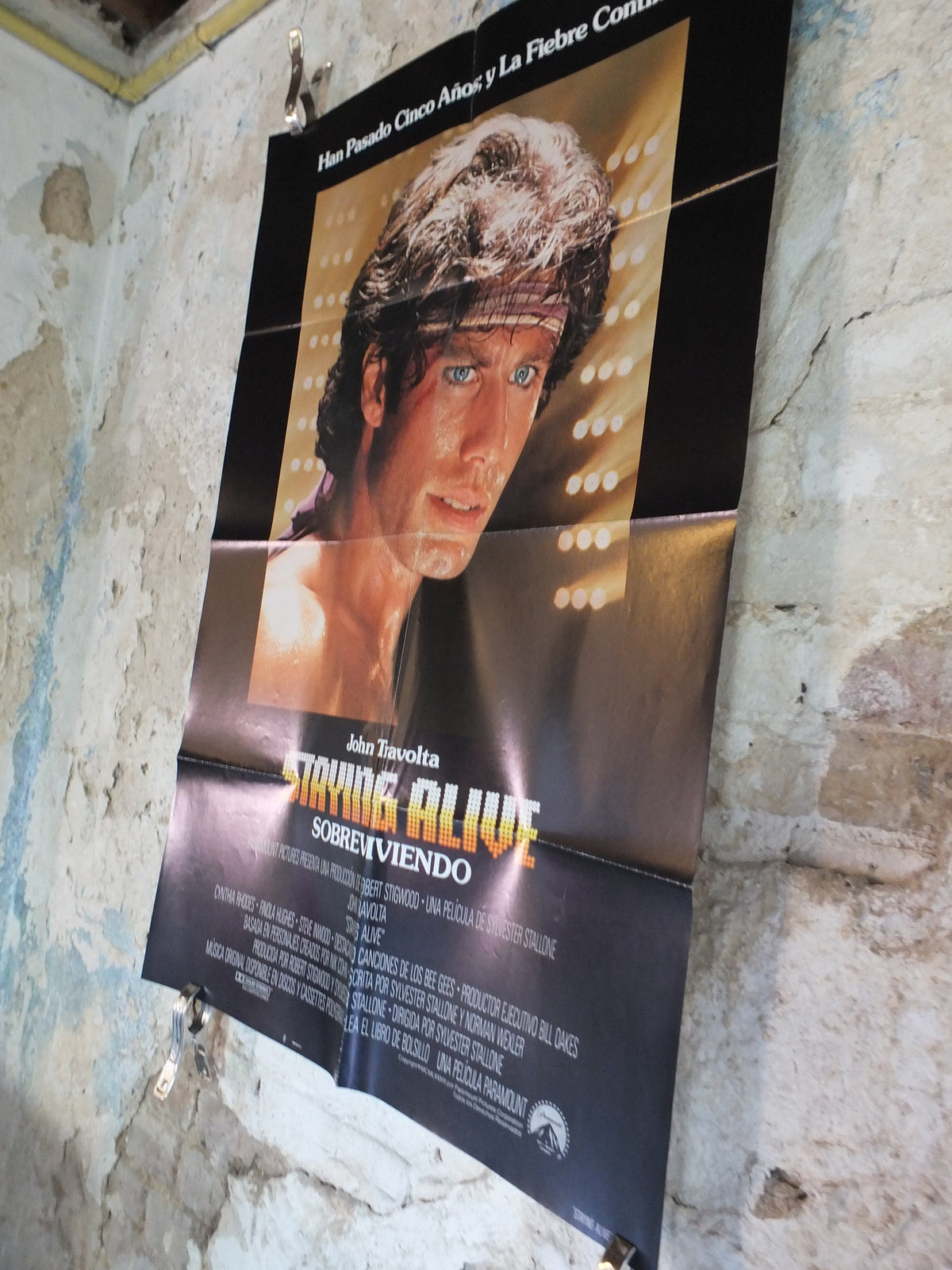 Original Vintage Movie Poster Staying Alive 1980s wall art John Travolta Spanish Saturday Night Fever US one sheet cinema film memorabilia