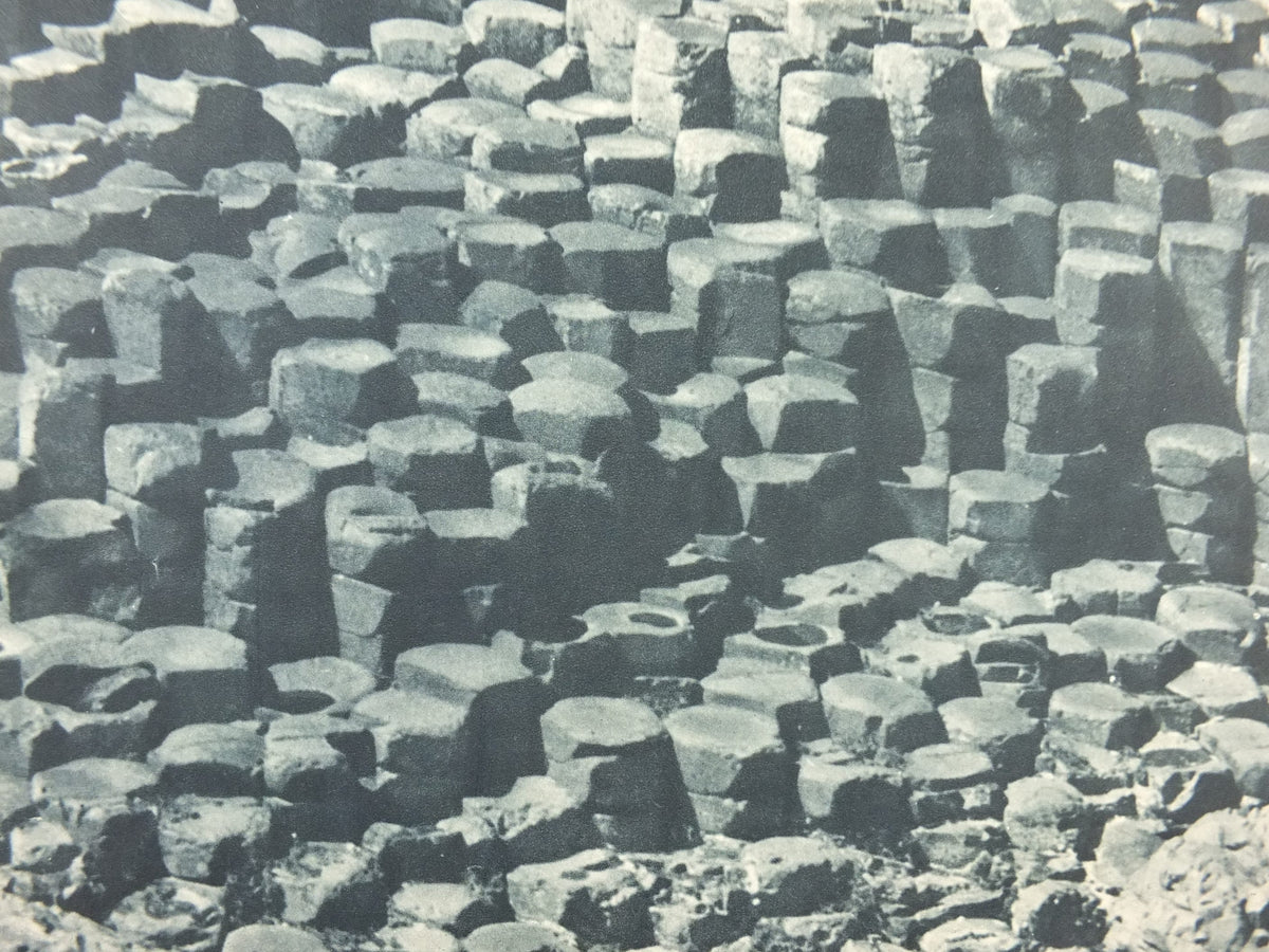 1947 The Giants Causeway Britain Poster, Northern Ireland, Travel Association United Kingdom, travel tourism holiday vacation wall art decor
