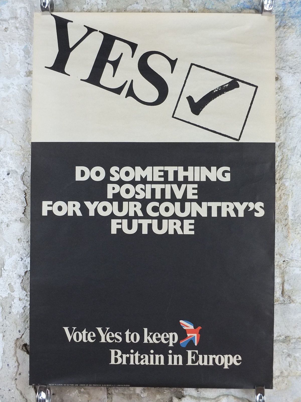 1975 Vote Yes to keep Britain in Europe Poster, initial referendum to join and stay in the EEC, democracy in Europe, wall art decor