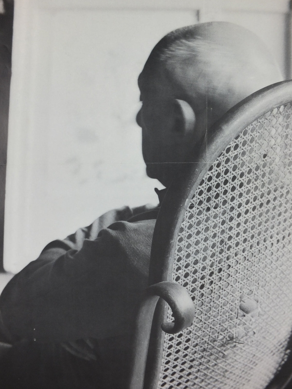 1980 Franz Hubmann Poster, Picasso in a cane rocking chair in California Villa 1957, Photography, gallery exhibition, wall art decor