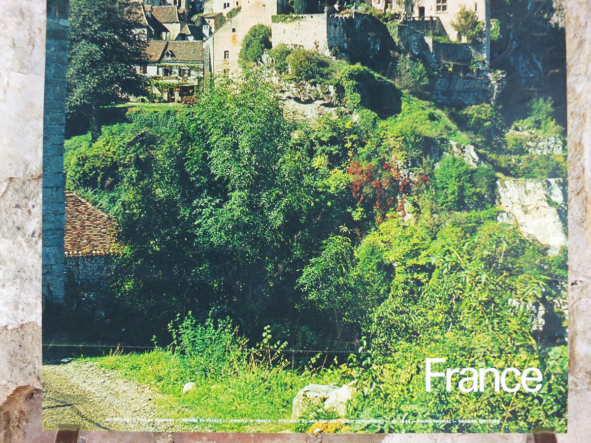 1960s Saint-Cirq-Lapopie Poster. Vallee du Lot, St Cirq la Popie, France, travel wall art decor