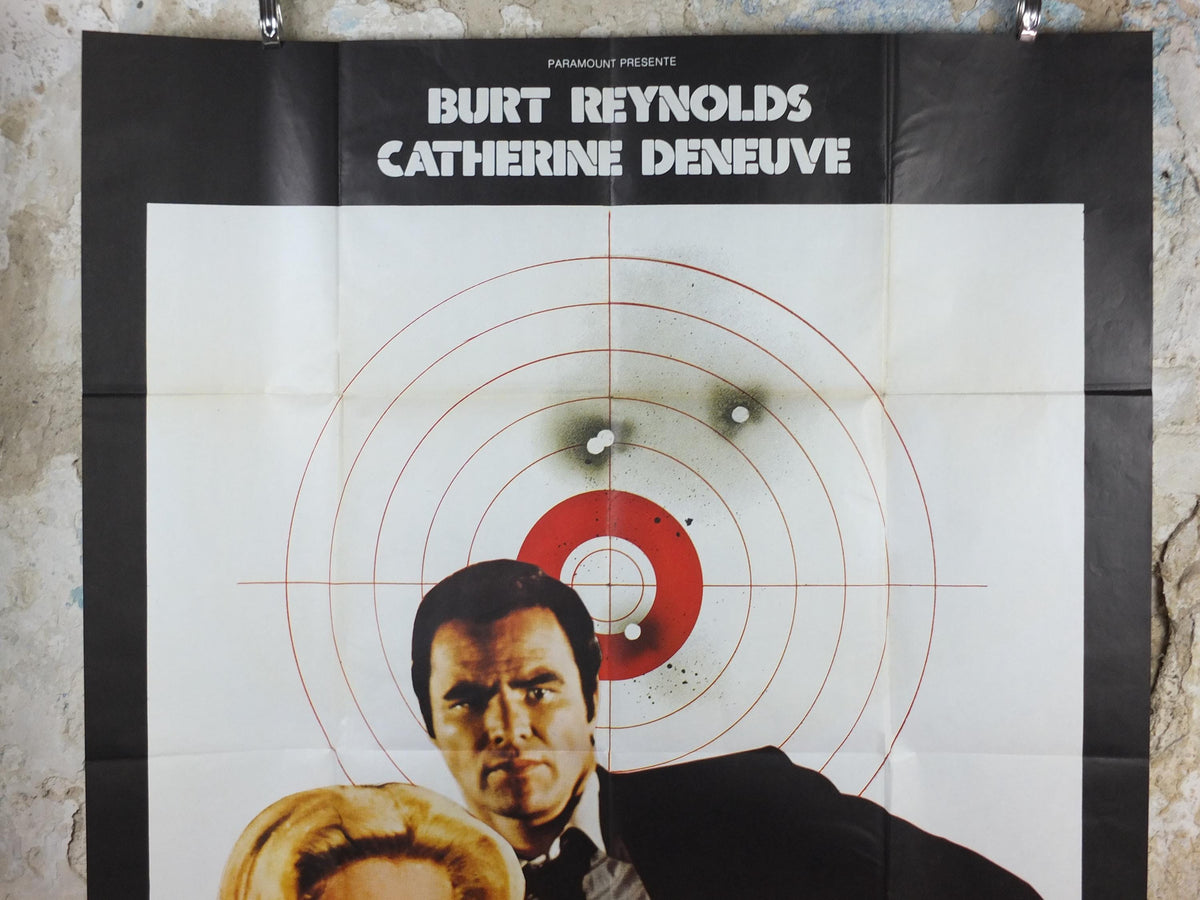 1975 Hustle Poster, Burt Reynolds Catherine Deneuve, La Cite Des Dangers, French "Grande" size, Vintage French, film cinema wall art decor