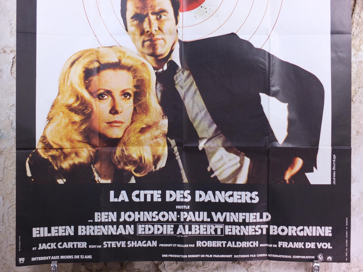 1975 Hustle Poster, Burt Reynolds Catherine Deneuve, La Cite Des Dangers, French "Grande" size, Vintage French, film cinema wall art decor