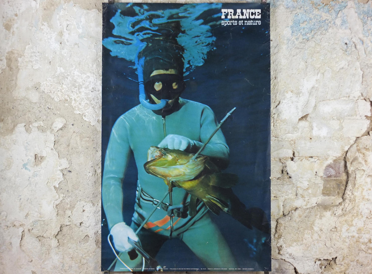 1974 Spearfishing in France Poster, France Sports et Nature, snorkelling and diving, French travel tourism, holiday vacation, wall art decor