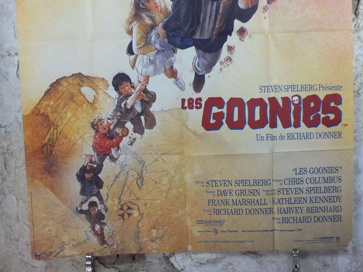 1985 The Goonies Poster, Treasure map hunt for pirate gold of One Eyed Willy, Original French Grande size, wall art cinema film memorabilia