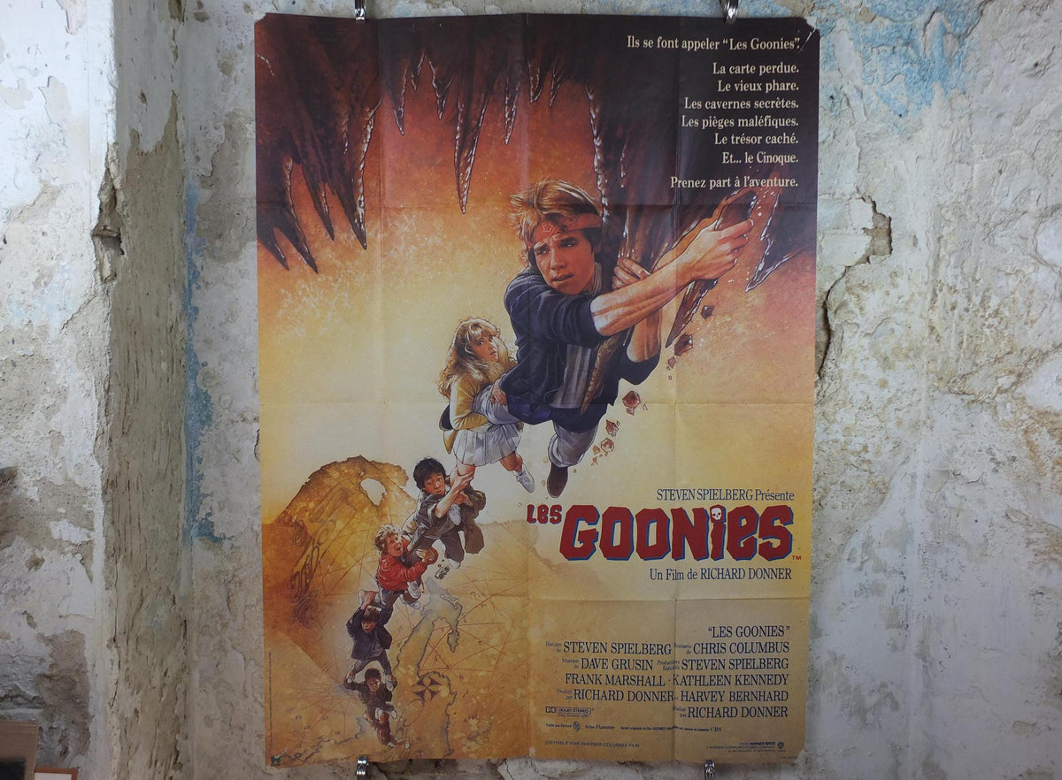1985 The Goonies Poster, Treasure map hunt for pirate gold of One Eyed Willy, Original French Grande size, wall art cinema film memorabilia