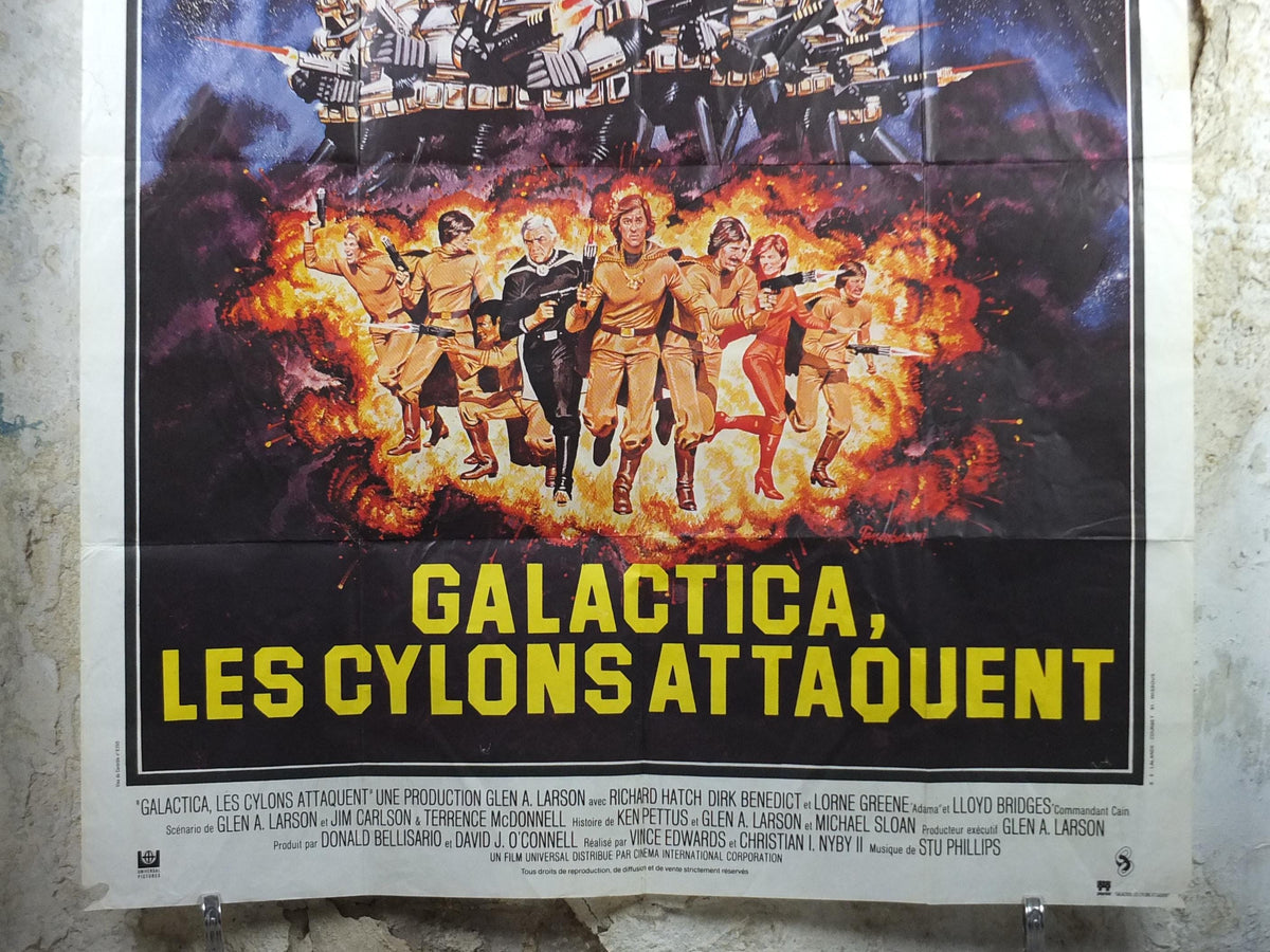 1978 Battlestar Galactica Poster, The Cylon Attack, Mission Galactica, Original French Grande size, wall art cinema film memorabilia