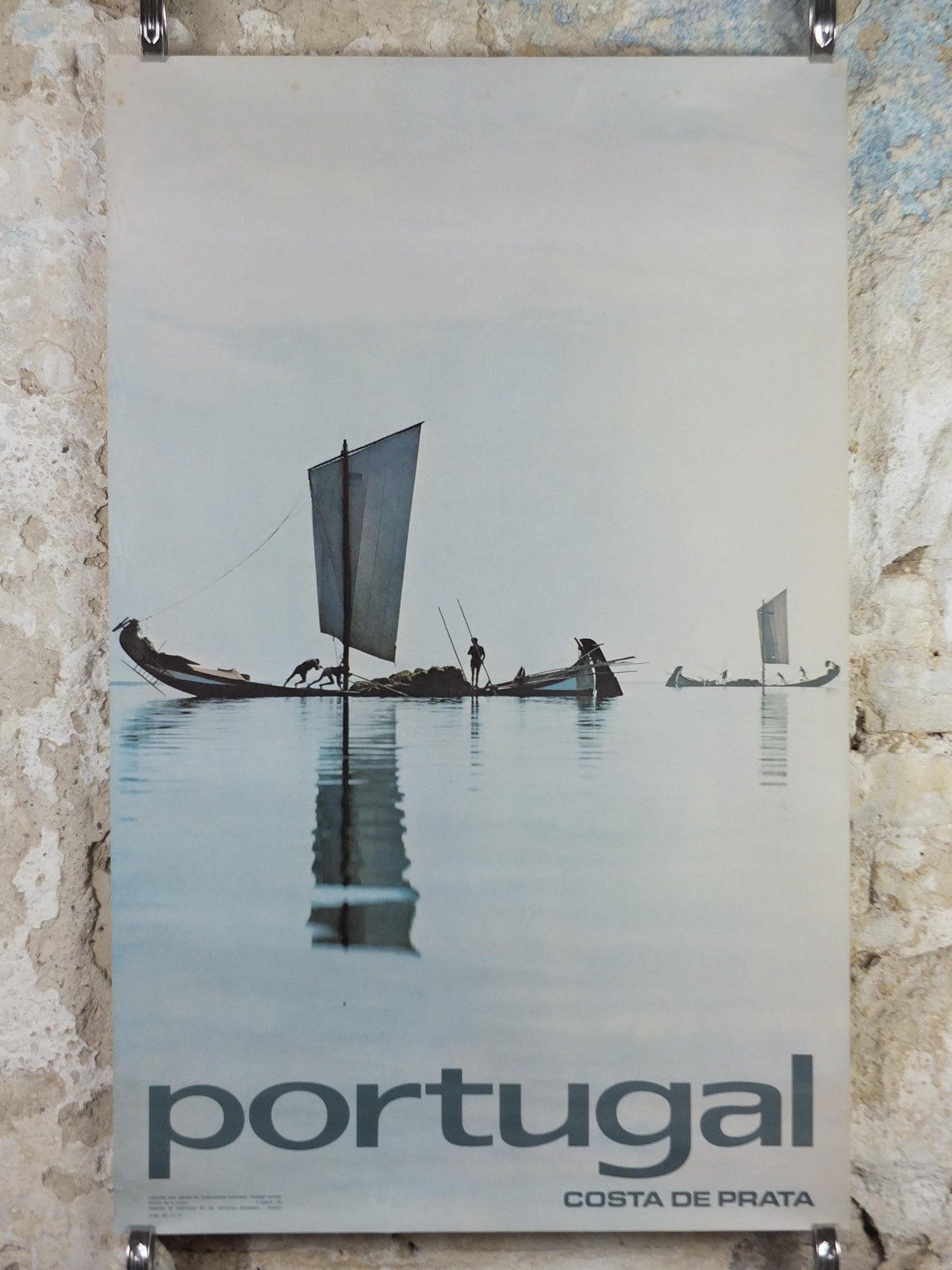 1979 Portugal Travel Poster, Costa de Prata, Portugal, barcos de pesca, xávega fishing boats, Portuguese travel wall art decor