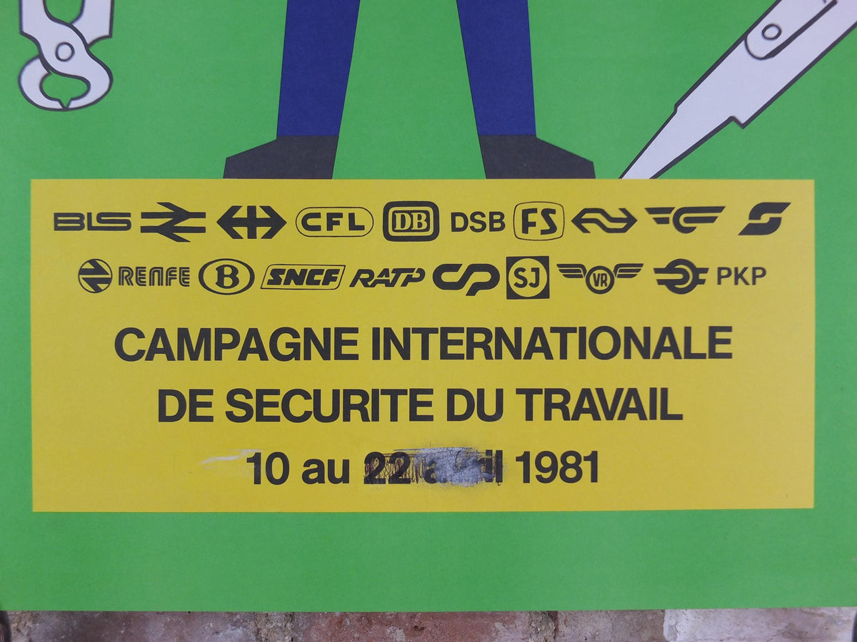 1981 Industrial Safety Poster, UIC manufacturing international work safety campaign, campagne internationale de sécurité du travail wall art