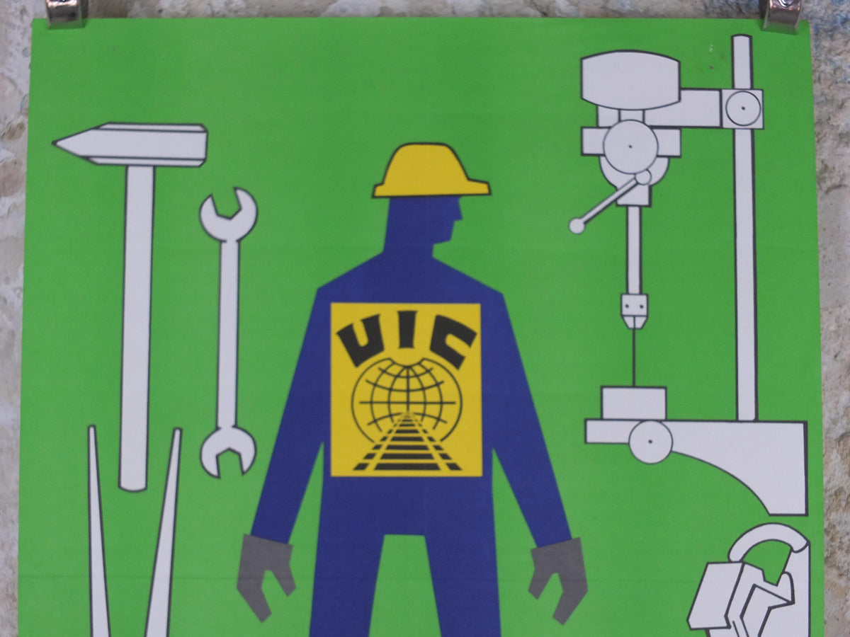 1981 Industrial Safety Poster, UIC manufacturing international work safety campaign, campagne internationale de sécurité du travail wall art