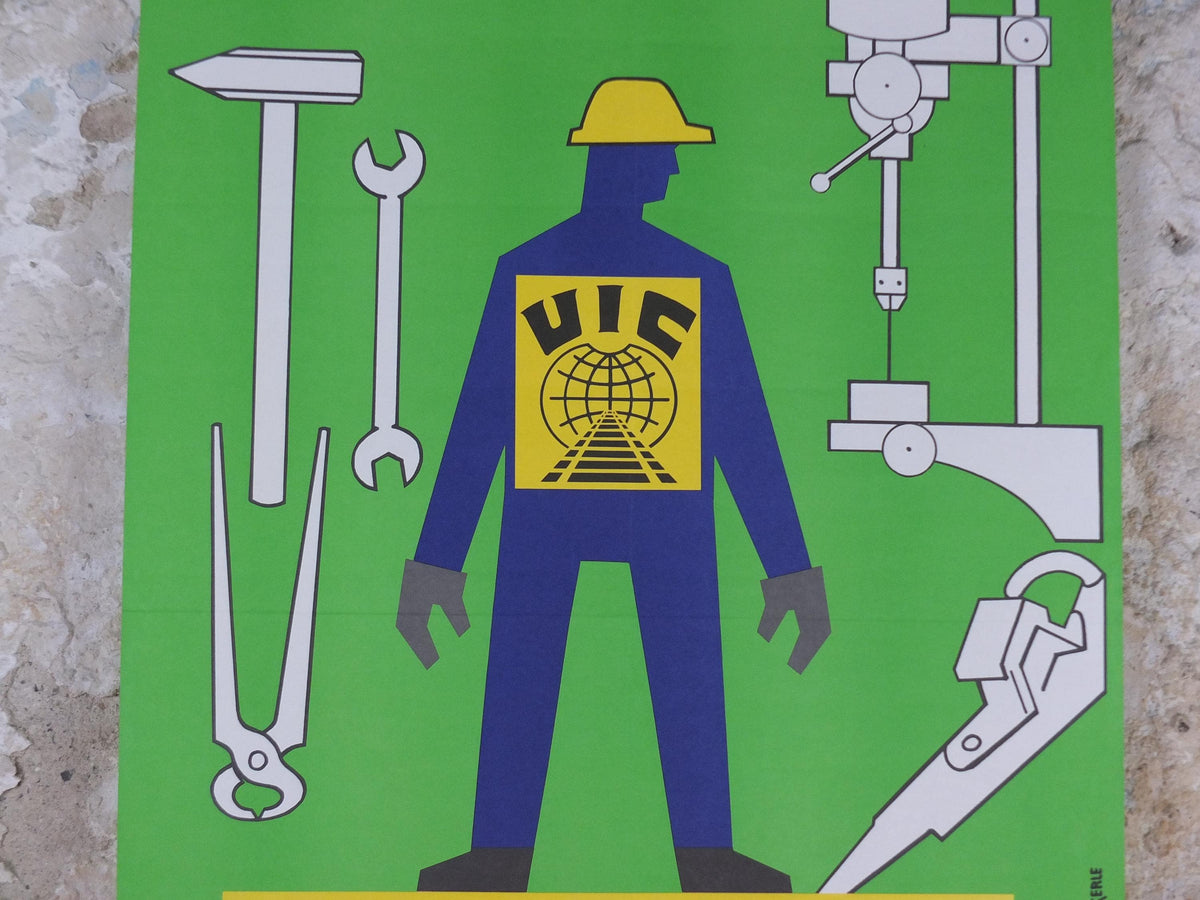 1981 Industrial Safety Poster, UIC manufacturing international work safety campaign, campagne internationale de sécurité du travail wall art