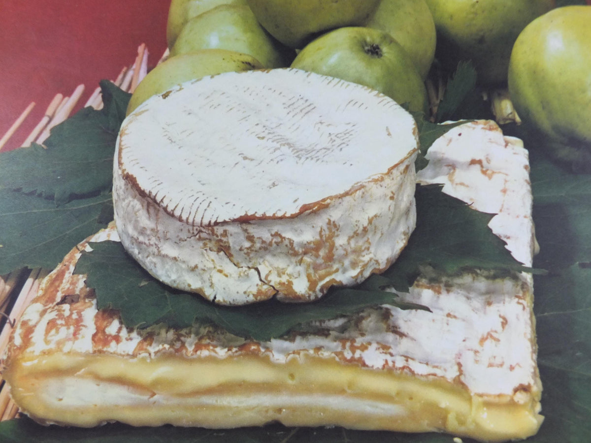 1960s Cheeses of France Poster, soft cheeses with apples, Fromages de France, cheesemaking, Haut Medoc, kitchenalia wall art decor