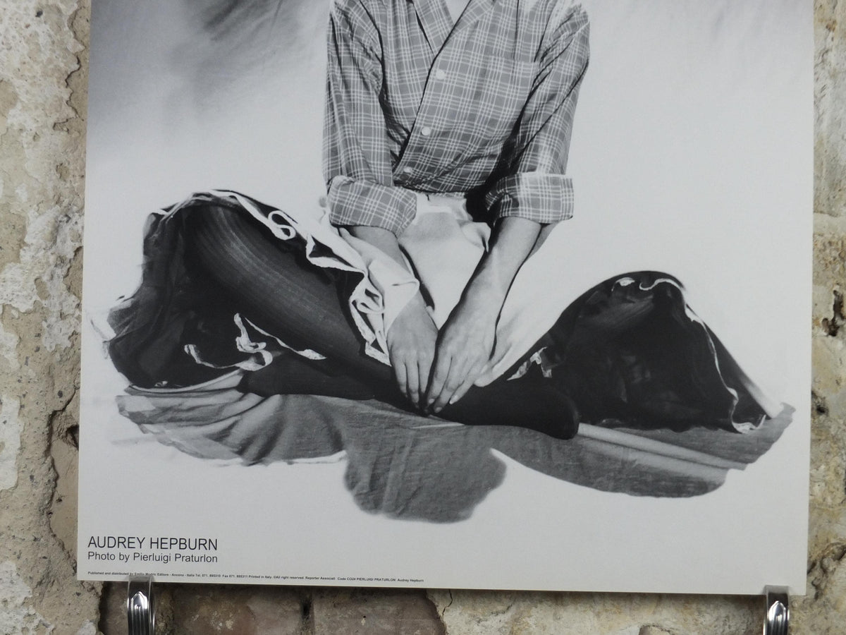 Vintage Italian Audrey Hepburn Poster – Pierluigi Praturlon Photograph, c.1990s